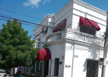 Le cortan la energía a la Panadería Suiza: debe $33 millones