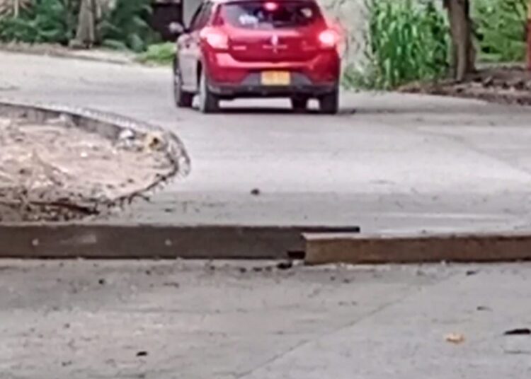 Piden no utilizar tramo recién pavimentado de la vía Bonda – El Curval