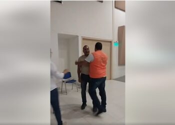 Polémica en Plato: alcalde casi se va a los golpes en medio de una audiencia