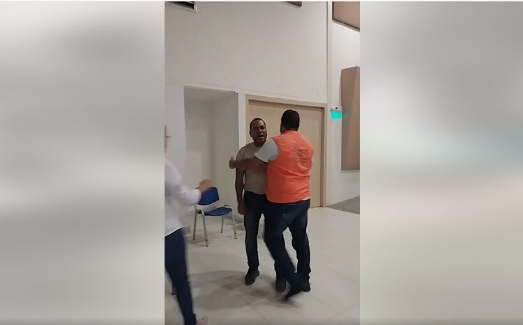 Polémica en Plato: alcalde casi se va a los golpes en medio de una audiencia