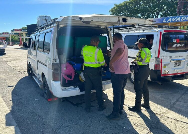 Garantizan seguridad en vías de Santa Marta durante puente festivo