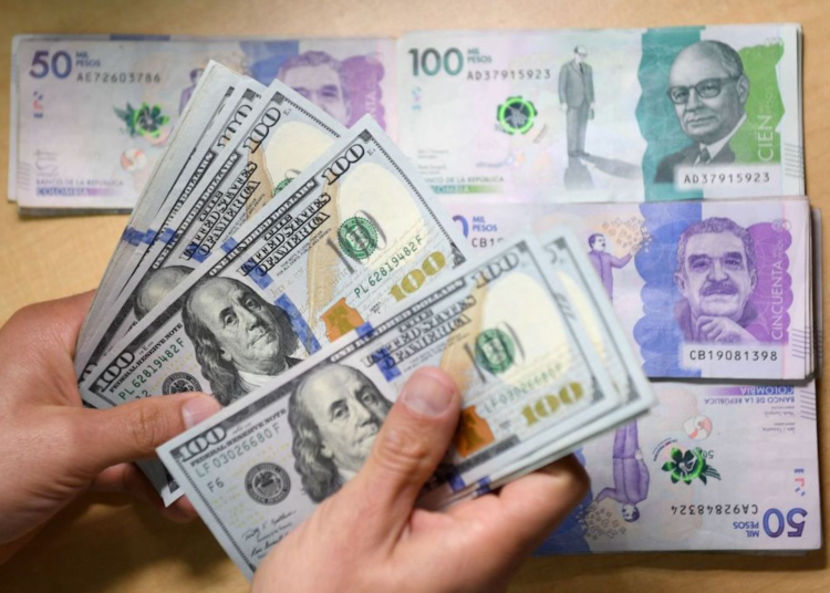La crisis política continuará haciendo más barato al dólar en Colombia