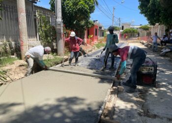 Pavimentación en Santa Fe presenta avance del 28%