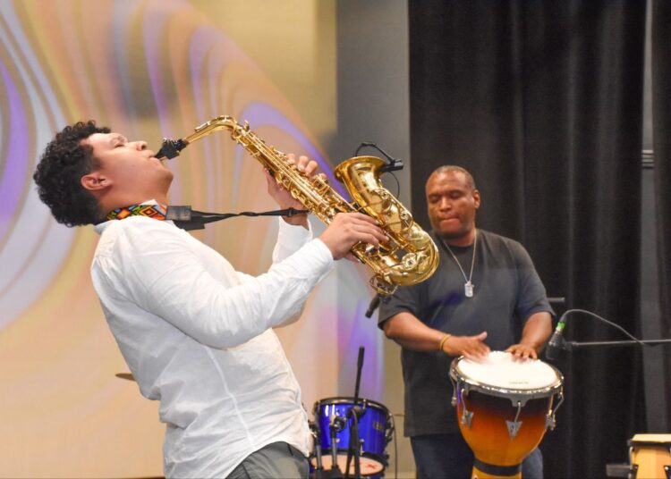 Exitosas jornadas de eliminatorias de los festivales culturales de Fiesta del Mar 2023