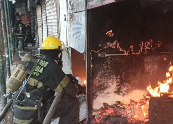Se incendiaron 12 colmenas en el mercado público de Santa Marta