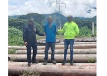 Lo capturan robándose los tubos del gasoducto, en Zona Bananera