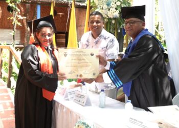 Certifican a 24 técnicos laborales en el municipio de Santa Ana