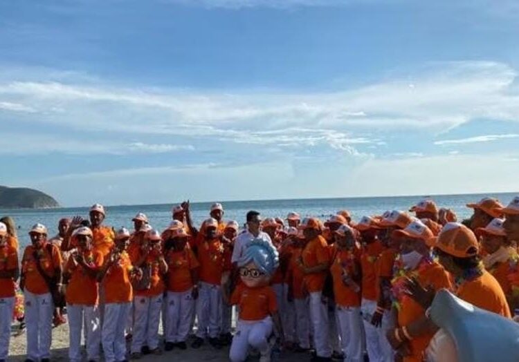 A 2.079 abuelos del Magdalena se les hizo realidad el sueño de conocer el mar