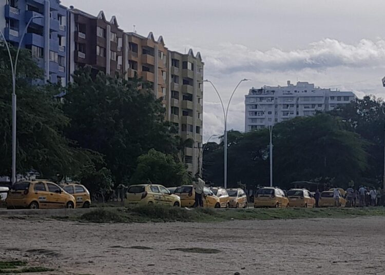 Quejas en Santa Marta por ausencia del servicio público de taxis