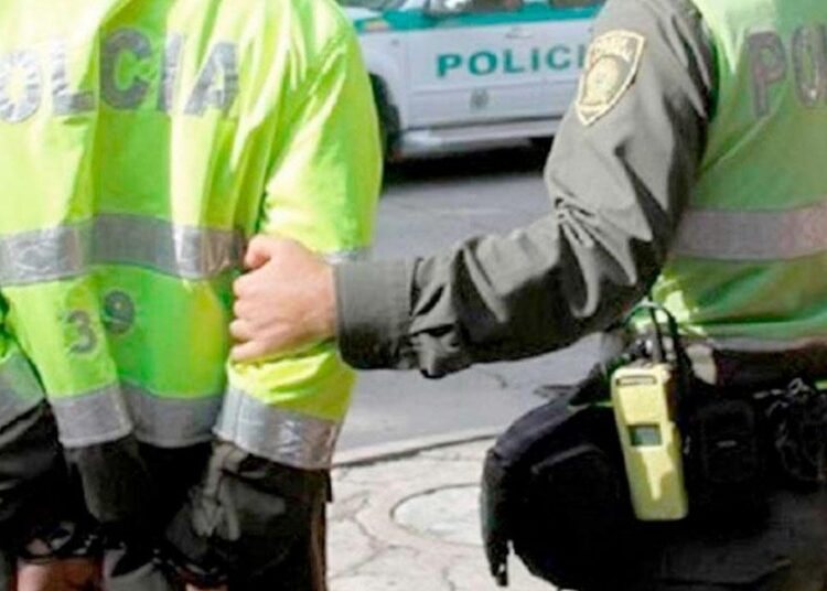 Capturan 5 policías inmersos en intento de robo a un banco en Plato