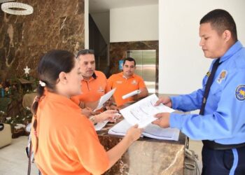 Ya empezó la entrega de facturas a los contribuyentes del impuesto predial en Santa Marta