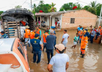 Entregan ayudas a afectados por lluvias en el Magdalena