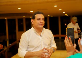 Agudelo asegura que ya supera por 443 votos a Carlos Pinedo Cuello