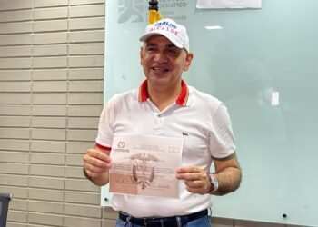 Entregaron credencial como alcalde de Santa Marta a Carlos Pinedo Cuello