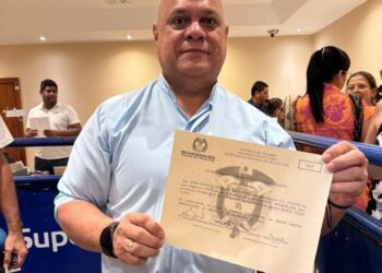 ‘El Cura’ Ordóñez recibió su credencial de concejal de Santa Marta