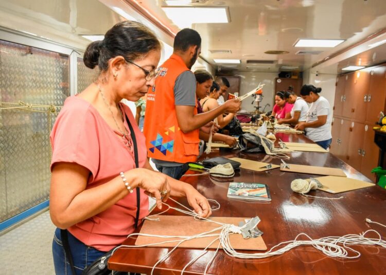 Más de 1.300 habitantes de Plato beneficiados con formación