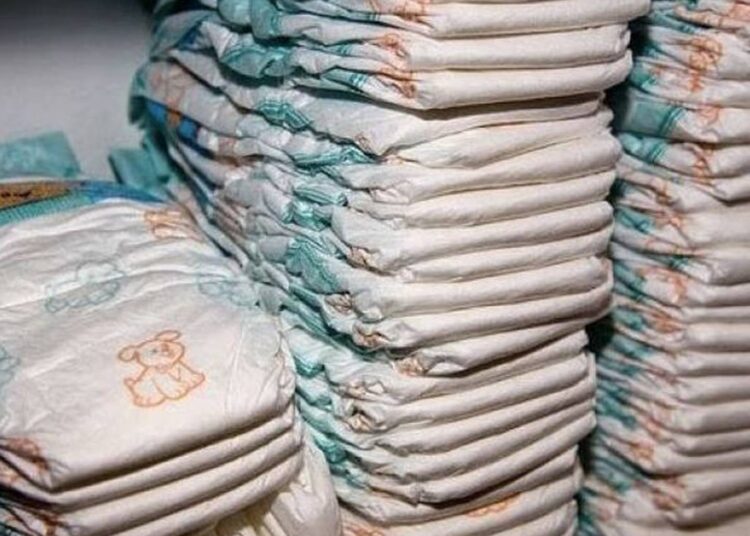 Denuncian que empresa obliga a empleadas a usar pañal para que no vayan al baño