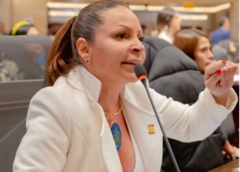 Aguirre denuncia inacción ante situación de seguridad en Santa Marta