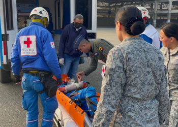 Anuncian sanciones contra parapentistas rescatados en la Sierra Nevada