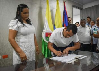 Nueva gerente de la ESE Samuel Villanueva Valest de El Banco asume su cargo