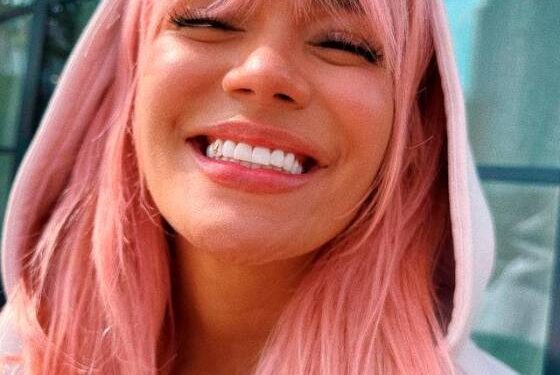 Mhoni Vidente habría predicho el incidente del avión de Karol G