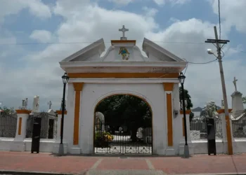 Diócesis de Santa Marta requerida a tomar medidas tras constantes derrumbes en el cementerio San Miguel