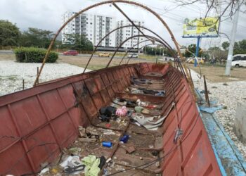 Destrucción y Saqueo del Monumento a la Piragua de José Benito Barros
