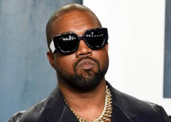 Kanye West es demandado por racismo y maltrato