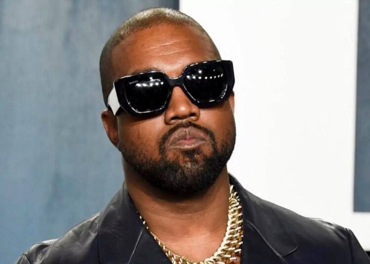 Kanye West es demandado por racismo y maltrato