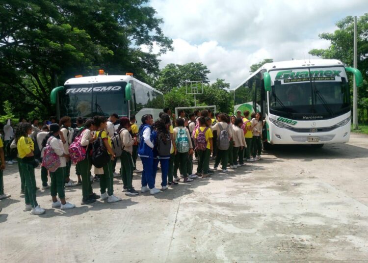 Garantizan servicio de rutas escolares para 1.300 estudiantes en El Banco
