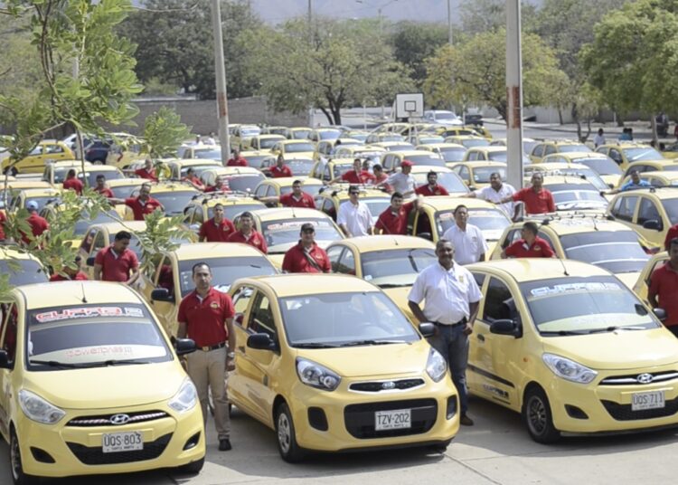 Taxistas samarios se van a protesta y paro indefinido el 23 de julio