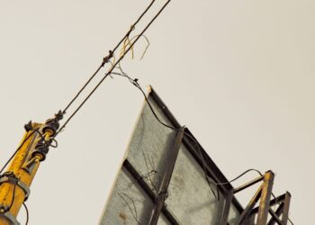 Denuncian conexiones irregulares en el sistema de alumbrado público de Santa Marta