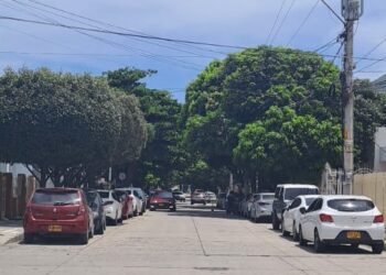 El barrio Jardín de Santa Marta, convertido en un parqueadero al aire libre