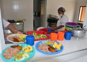 Avances en el PAE en Santa Marta beneficiarán a más de 56 mil estudiantes