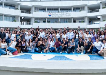 Unimagdalena financió 100 pasaportes para sus estudiantes