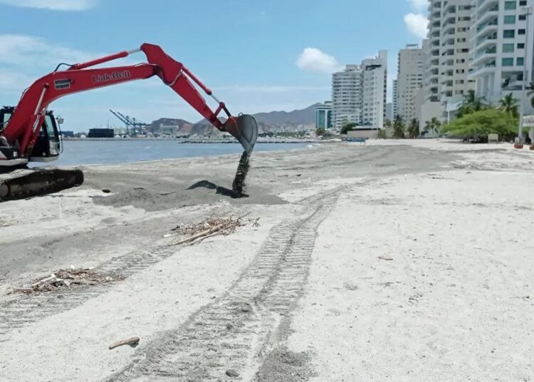 Sedimento arrojado en la playa Los Cocos bajo la lupa del Concejo de Santa Marta