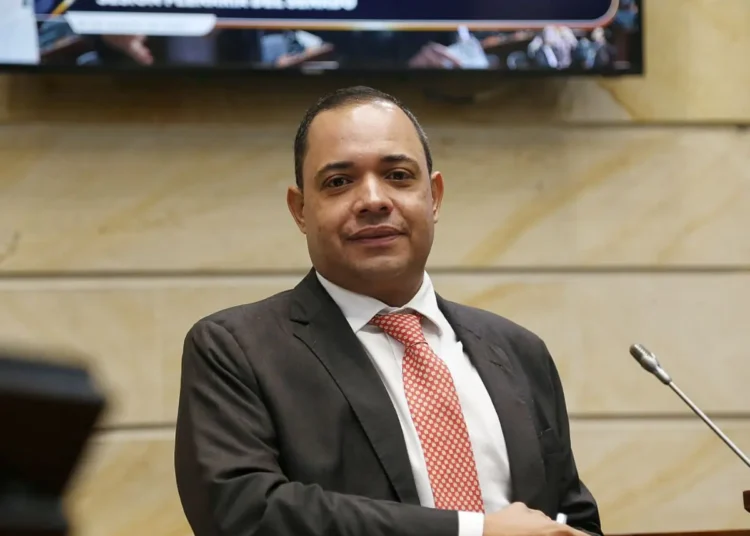 Senador del Magdalena y otros altos funcionarios en lista de recomendaciones para cargos en la DIAN