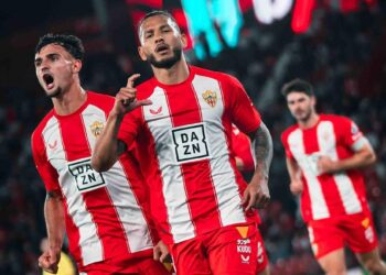 Samario Luis Suárez lidera victoria del Almería con doblete y alcanza 25 goles en la temporada