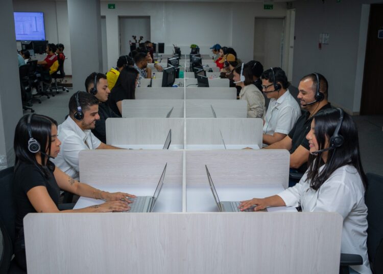 Hay trabajo: 50 vacantes para perfiles bilingües en Santa Marta