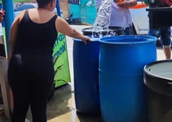 23 mil litros de agua a comunidades residentes en Tasajera y Puebloviejo