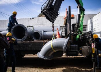 “Este gobierno le va a solucionar el problema de acueducto y alcantarillado a los samarios”