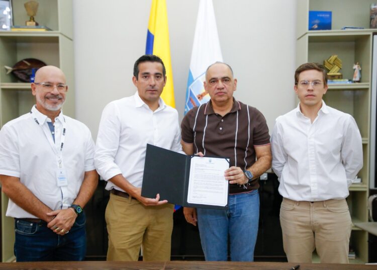 Donación de la CAF por 200 mil dólares para ayudar a familias afectadas en Santa Marta