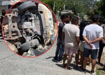 Camioneta Renault Duster sufre accidente en Pastrana; no hay víctimas fatales