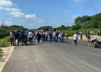 Comunidad de Aracataca anuncia bloqueo indefinido en la Troncal del Oriente por incumplimiento de acuerdos