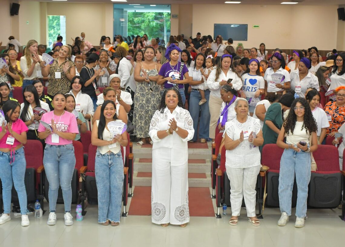 Mujeres de Santa Marta conmemoraron la vida y la lucha contra la violencia