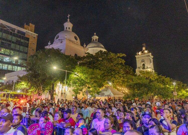 Más de 30 mil personas acudieron al Centro Histórico a fiesta de Halloween