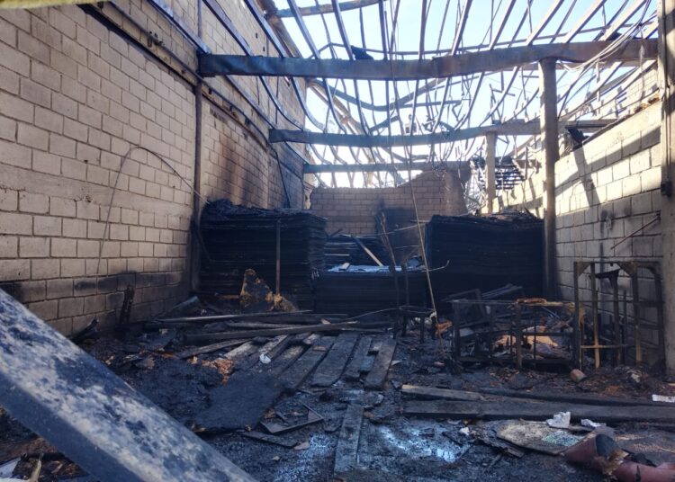 Aseguran que coordinación de la Alcaldía con organismos de socorro fue clave para contener incendio en Pescaíto