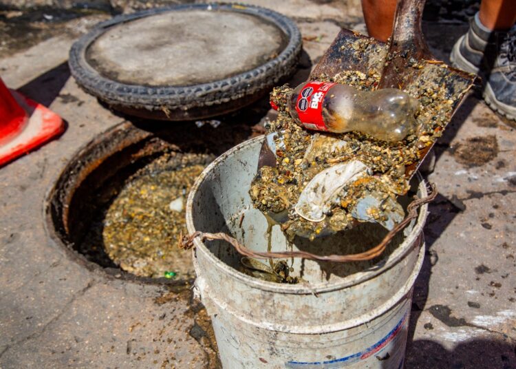 Essmar alerta por graves afectaciones al alcantarillado en El Rodadero por manejo inadecuado de grasas