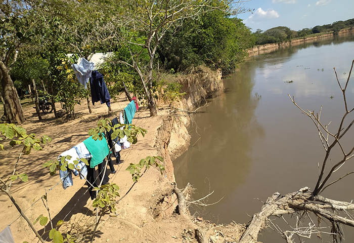 Ocho familias de Guamal, Magdalena, al borde del colapso por el avance del río Magdalena