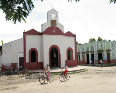 Cruce de disparos entre Ejército y grupos ilegales deja dos heridos en Zona Bananera (Magdalena)